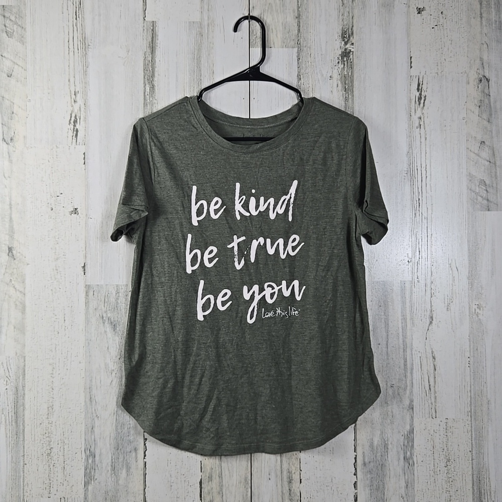 love this life green short sleeve tshirt juniors size XL